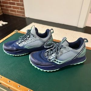 Saucony Mad River trail running shoes. Like new condition. Women’s size 9